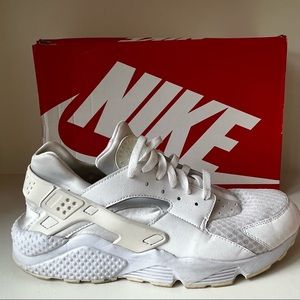 Nine Air Huarache men’s sneaker